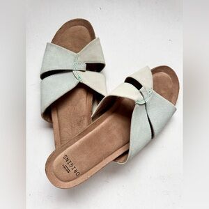 Earth Origins Sandals Size 10